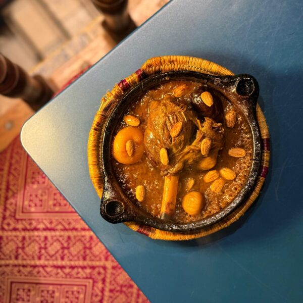 Baghrir (crêpe mille trous), amandes et miel